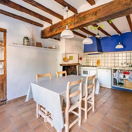 Cal Cisteller Holiday home